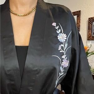 VTG Embroidered Dressing Gown